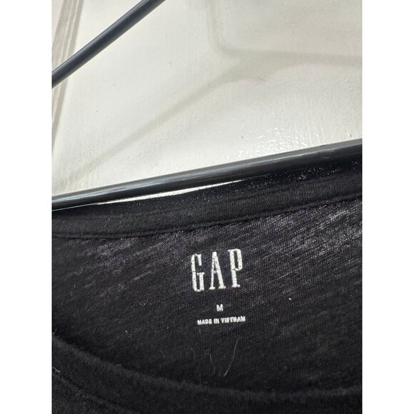 Gap women’s size medium, black short sleeve shirt - Picture 5 of 10
